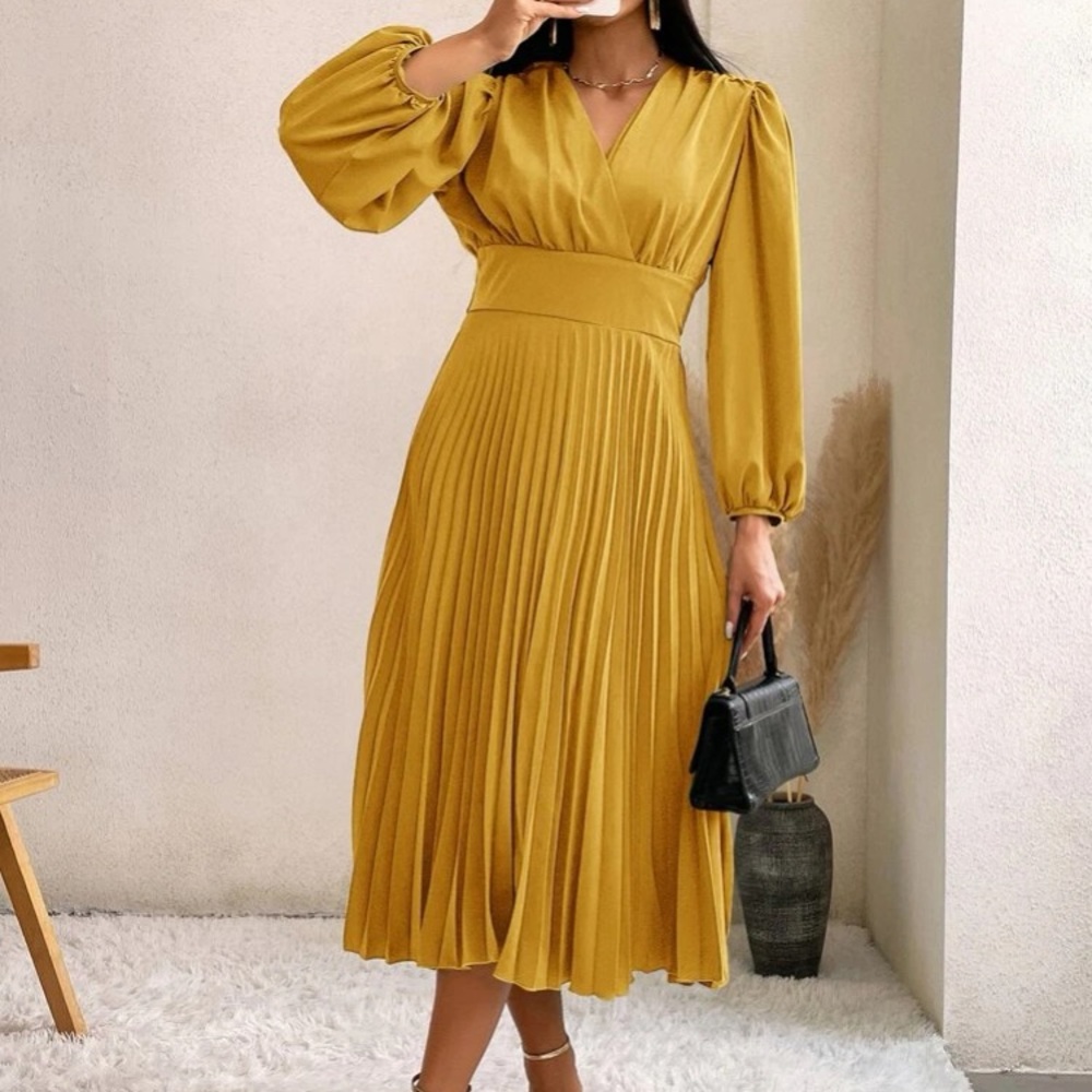 Luxe lantern sleeve pleated dress - Picture 7 of 16